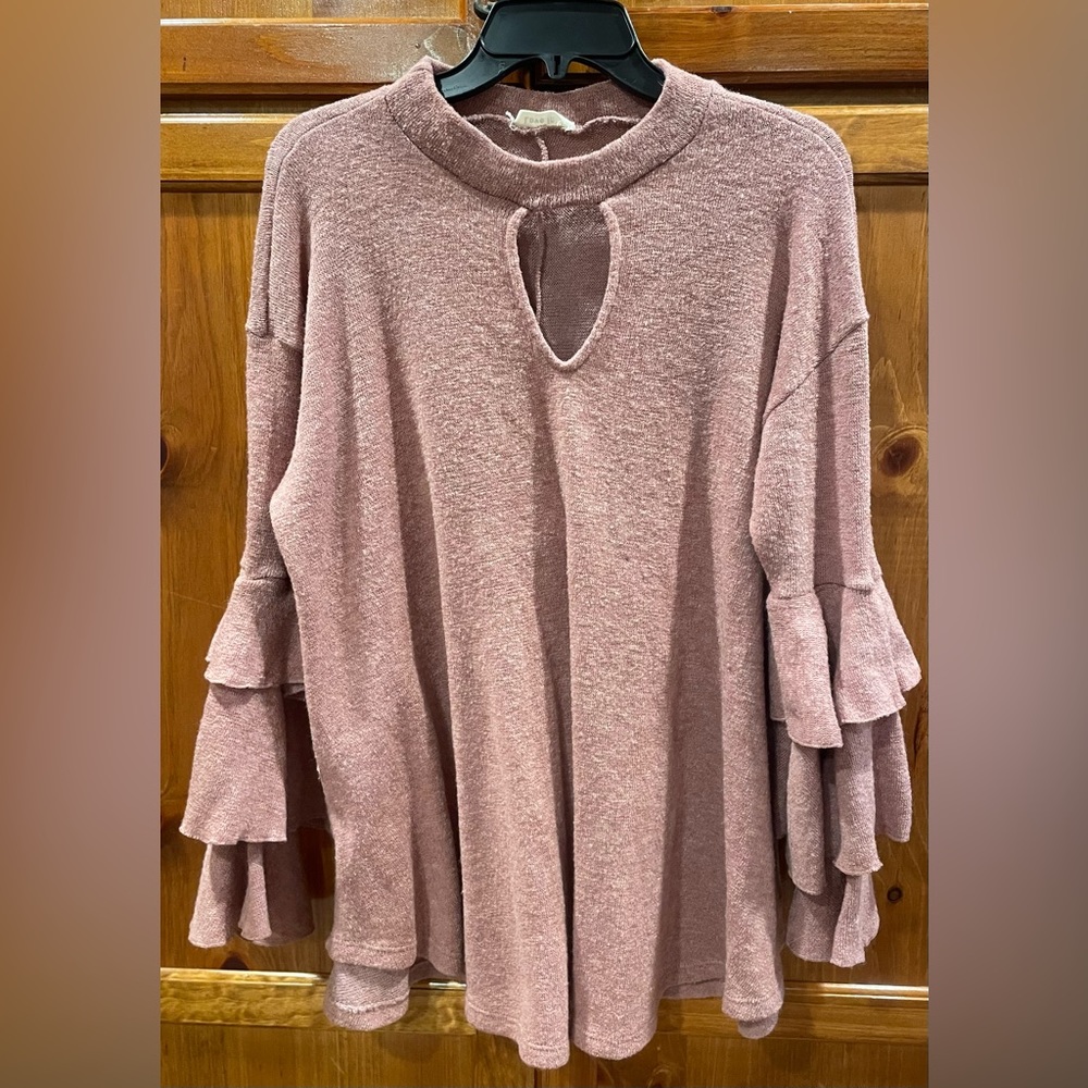 Rose pink color sweater, I wore as a tunic, key hole, flowy arms, size medium